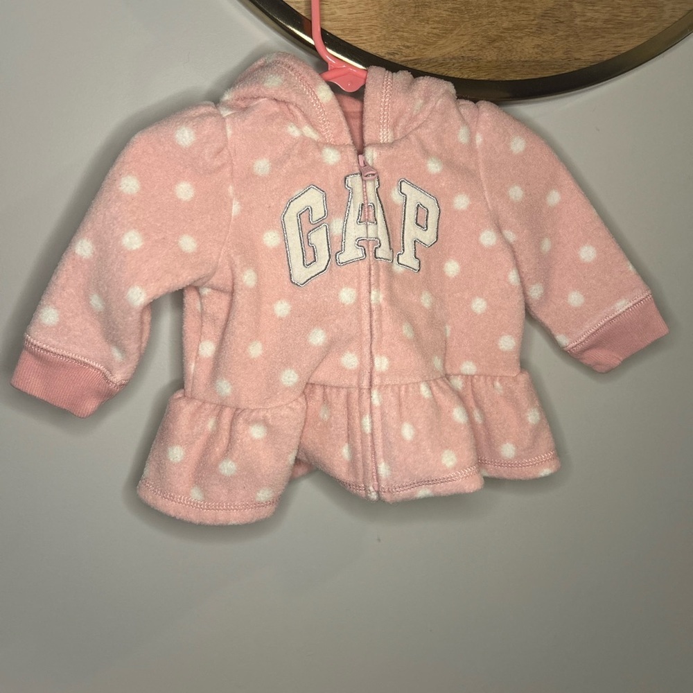 5 For $30 GAP Kids Pink Hoodie with White Dots 3-6 Monthsโ